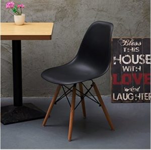 chaise Eames dsw noire